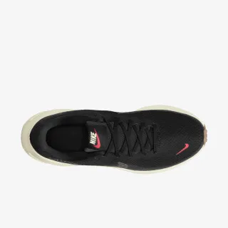 Nike Revolution 8 