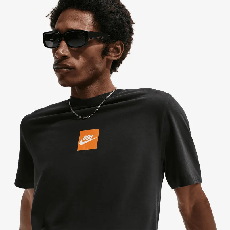Nike Sportswear 