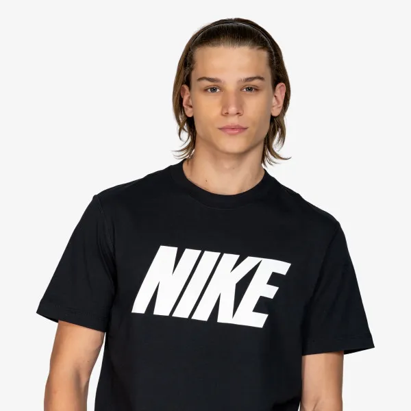 Nike Sportswear Club 