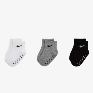Nike Core Swoosh 