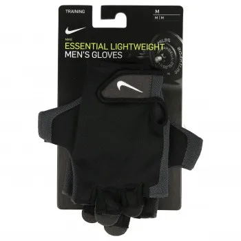 Nike Essential 