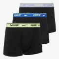 Nike Essential 