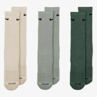Nike Everyday Plus Cushioned 