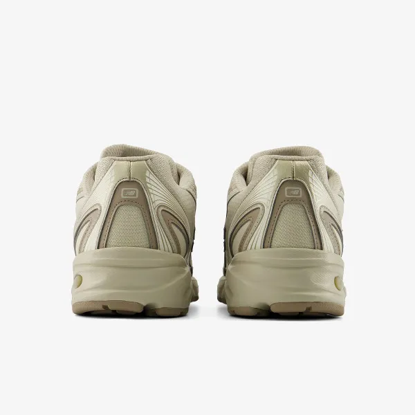 New Balance 740 