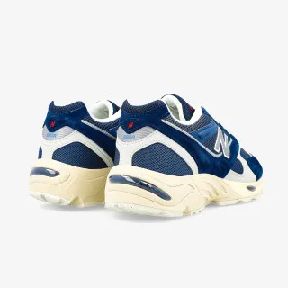 New Balance 880R 