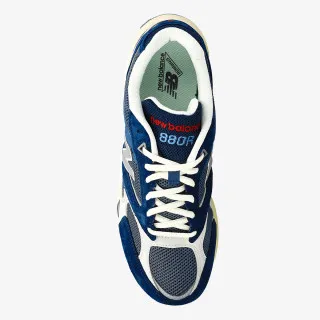 New Balance 880R 