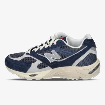 New Balance 880R 