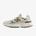 New Balance 603 