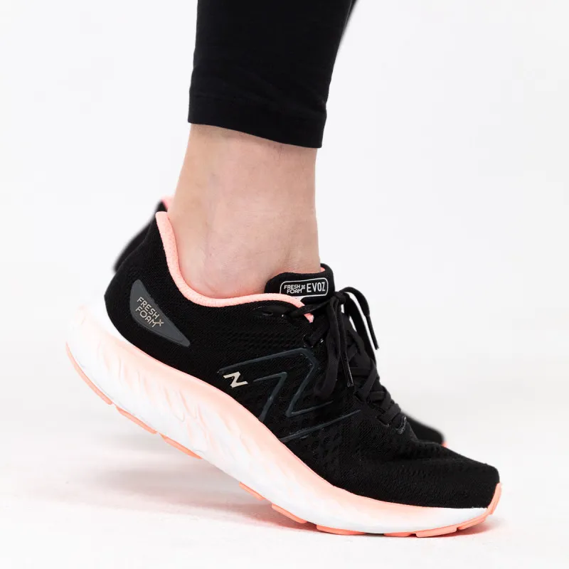 NEW BALANCE EVOZ v3 
